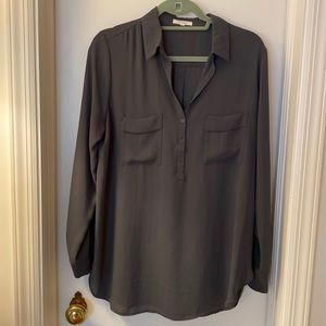 Pleione charcoal blouse, v-neck button down with pockets, size Medium